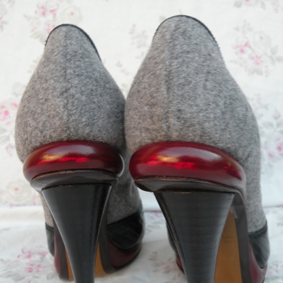 COPY - FENDI SHOES SIZE 35 1/2 - Picture 5 of 13